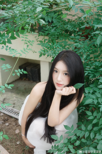 美女尿口让男人亲ApP主界面展示